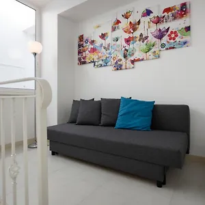  Aparthotel Madagi Beachfront